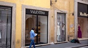 Roma, maxi furto da Valentino: rubate borse per 140 mila euro